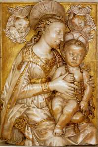 Matteo Civitali - Madonna col Bambino- 1461-1462 circa- marmo con dorature- cm 84 x 57, Prato- chiesa di San Vincenzo Ferrer e Santa Caterina de� Ricci