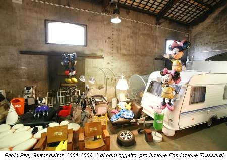 Paola Pivi, Guitar guitar, 2001-2006, 2 di ogni oggetto, produzione Fondazione Trussardi