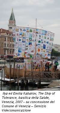 Ilya ed Emilia Kabakov, The Ship of Tolerance, basilica della Salute, Venezia, 2007 - su concessione del Comune di Venezia – Servizio Videcomunicazione
