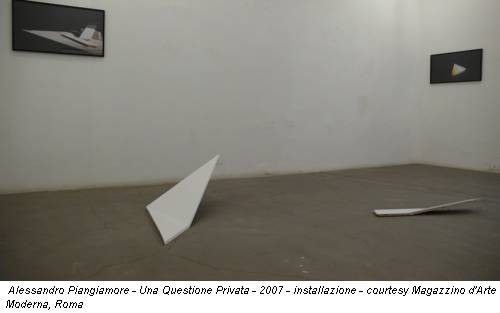 Alessandro Piangiamore - Una Questione Privata - 2007 - installazione - courtesy Magazzino d'Arte Moderna, Roma