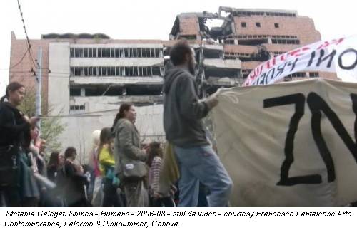 Stefania Galegati Shines - Humans - 2006-08 - still da video - courtesy Francesco Pantaleone Arte Contemporanea, Palermo & Pinksummer, Genova