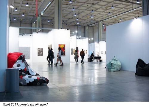 Miart 2011, veduta tra gli stand