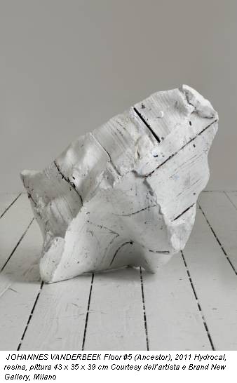 JOHANNES VANDERBEEK Floor #5 (Ancestor), 2011 Hydrocal, resina, pittura 43 x 35 x 39 cm Courtesy dell�artista e Brand New Gallery, Milano