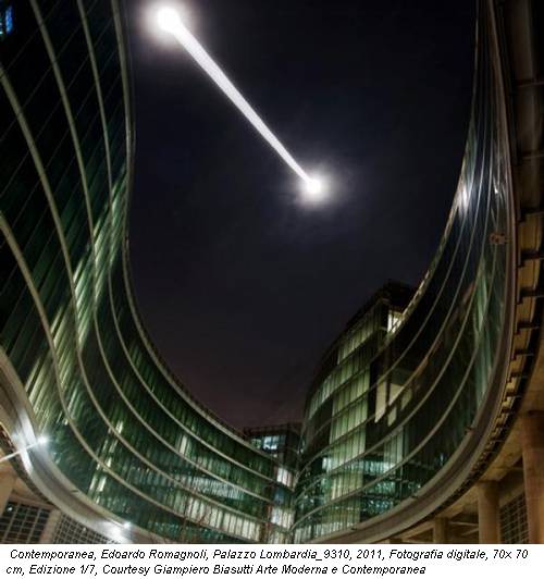 Contemporanea, Edoardo Romagnoli, Palazzo Lombardia_9310, 2011, Fotografia digitale, 70x 70 cm, Edizione 1/7, Courtesy Giampiero Biasutti Arte Moderna e Contemporanea