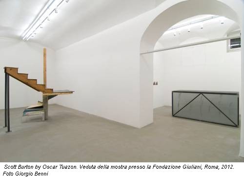  Scott Burton by Oscar Tuazon. Veduta della mostra presso la Fondazione Giuliani, Roma, 2012. Foto Giorgio Benni