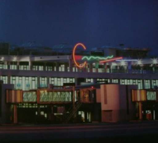 Bari, un’opera d’arte (e un logo d’artista) per il nuovo Aeroporto Internazionale di Puglia