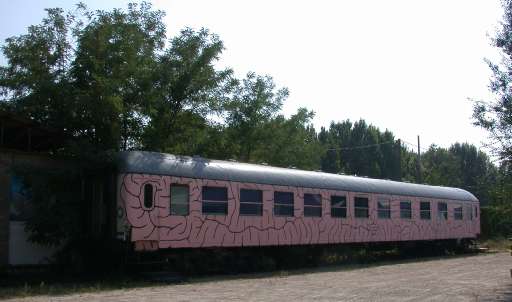 Un’installazione dentro al treno. Filippo La Vaccara si racconta a Corsico