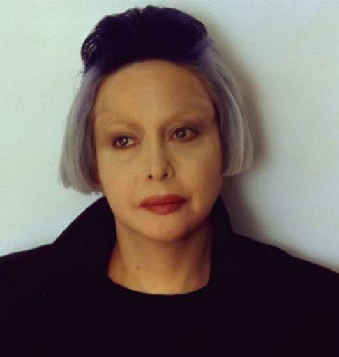 Un autografo di Orlan? A Miart, sul catalogo della sua personale da B&D Un autografo di Orlan? A Miart, sul catalogo della sua personale da B&D