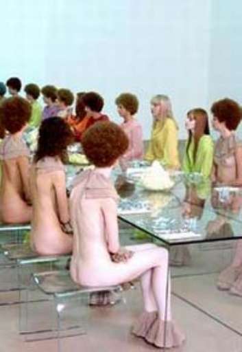 fino all’1.VII.2005 | Vanessa Beecroft – VB52 | Napoli, Galleria Lia Rumma fino all’1.VII.2005 | Vanessa Beecroft – VB52 | Napoli, Galleria Lia Rumma