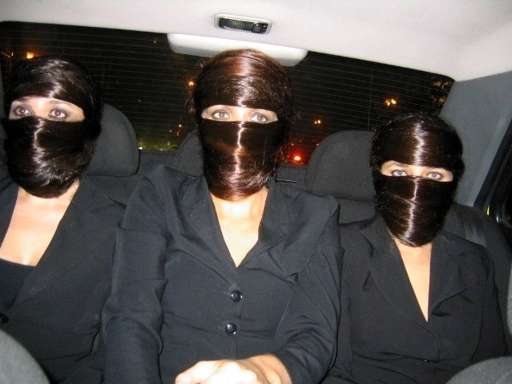 Cod. 1.3 presenta Involved. Tre donne misteriose si aggirano per i Giardini della Biennale