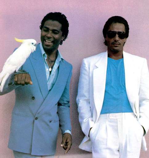 Sbirri in tv. Perché così tanti? | Sbirri in tv. Perché così tanti? |