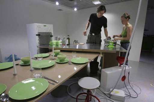 Metti una sera al Bar dell’Amore. Performance a rotazione, alla Galleria Civica di Trento