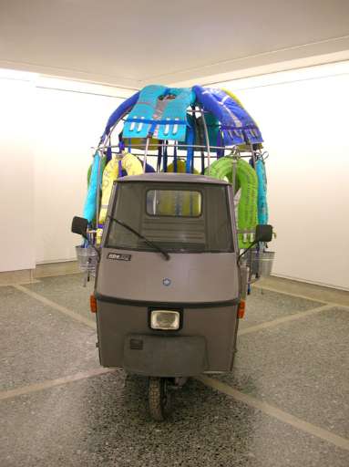 fino al 3.X.2005 | Lucy e Jorge Orta – Drink water! | Venezia, Fondazione Bevilacqua La Masa