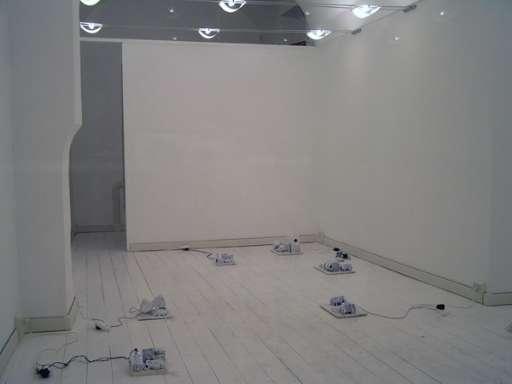 fino al 15.IX.2005 | Andrea Cera – Undertones | Roma, LipanjePuntin