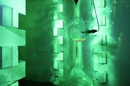 fino al 28.I.2006 | Gilberto Zorio – La tolda silenziosa | Torino, Galleria Giorgio Persano fino al 28.I.2006 | Gilberto Zorio – La tolda silenziosa | Torino, Galleria Giorgio Persano