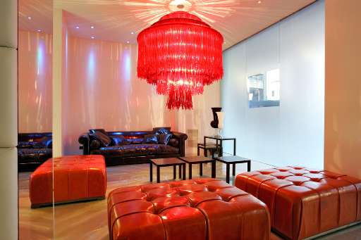 Arte nel lounge bar genovese di Costa Crociere