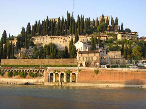 L’Ermitage italiano? Tutto lo vogliono e nessuno lo piglia