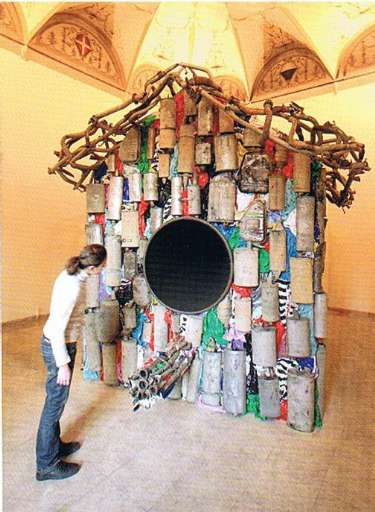 fino al 7.V.2006 | Leonardo Drew / Nari Ward | Siena, Palazzo delle Papesse fino al 7.V.2006 | Leonardo Drew / Nari Ward | Siena, Palazzo delle Papesse