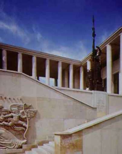 Il re è nudo. Pure à Paris