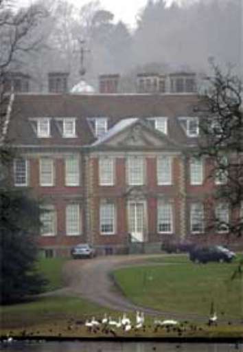 Furto da 200 milioni di euro a collezionista inglese. «È solo una minima parte della raccolta» Furto da 200 milioni di euro a collezionista inglese. «È solo una minima parte della raccolta»