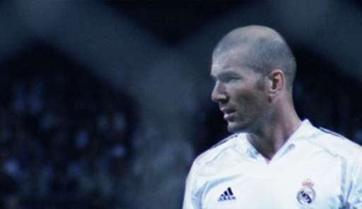 L’ultima delle videostar Douglas Gordon – Philippe Parreno? Un film su Zidane…