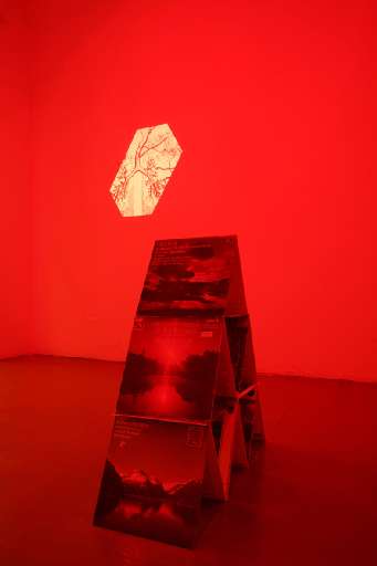 fino al 30.VI.2006 | Damien Roach – Departures | Napoli, T293 fino al 30.VI.2006 | Damien Roach – Departures | Napoli, T293