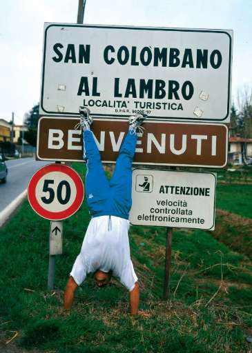 Arte e disagio psichico. A San Colombano al Lambro Acrobazie#2, con uno sponsor d’eccezione… Arte e disagio psichico. A San Colombano al Lambro Acrobazie#2, con uno sponsor d’eccezione…
