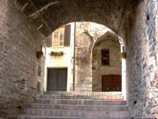 Marina Fulgeri alla finestra, anzi alla Fenestella. Workshop sull’Arte Pubblica a Spello Marina Fulgeri alla finestra, anzi alla Fenestella. Workshop sull’Arte Pubblica a Spello