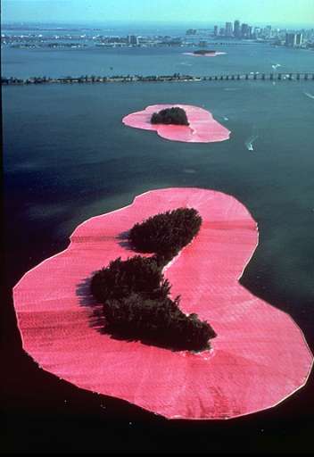 fino al 18.VI.2006 | Christo e Jeanne-Claude | Lugano, Museo d’arte moderna