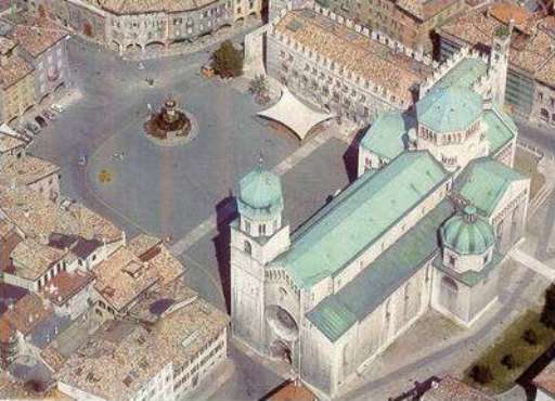 Casting alla Galleria Civica di Trento. Stefania Galegati carca attori e comparse per il suo video Casting alla Galleria Civica di Trento. Stefania Galegati carca attori e comparse per il suo video