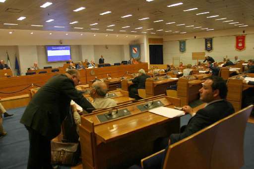 Non solo Bassolino Non solo Bassolino