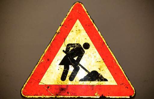 Donne in cantiere: cosa succede se trasformiamo i segnali stradali? Donne in cantiere: cosa succede se trasformiamo i segnali stradali?