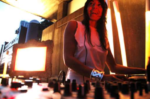 Bologna è ancora Waiting For MAMbo. Nuovo ciclo di serate aperitivo alla GAM Bologna è ancora Waiting For MAMbo. Nuovo ciclo di serate aperitivo alla GAM