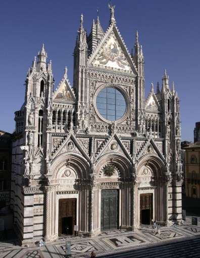 Il “vestito” nuovo del Duomo di Siena Il “vestito” nuovo del Duomo di Siena