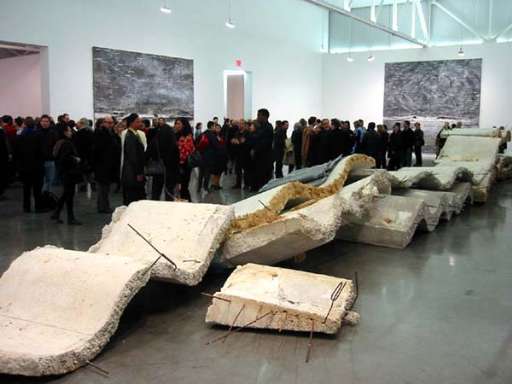 “Via quella scultura dal giardino”. Campagna anti-Kiefer nel Connecticut…