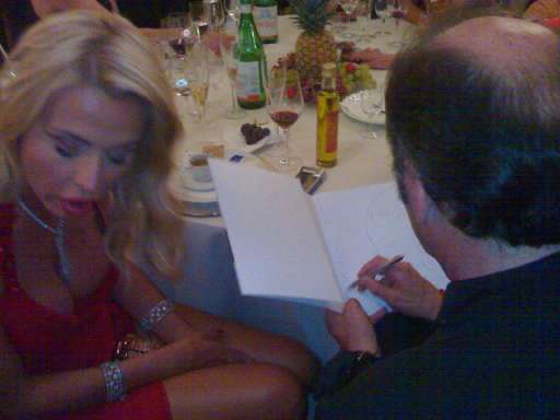 Da Venezia: party-report, alla Fenice anche Valeria Marini festeggia Omar Galliani