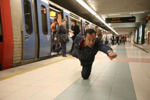 A Palermo Piazza Garaffello ospita una nuova performance di Marcello Maloberti A Palermo Piazza Garaffello ospita una nuova performance di Marcello Maloberti