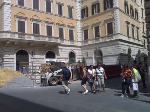 Roma, dopo il restauro di Via Condotti arrivano sculture ed installazioni? Roma, dopo il restauro di Via Condotti arrivano sculture ed installazioni?