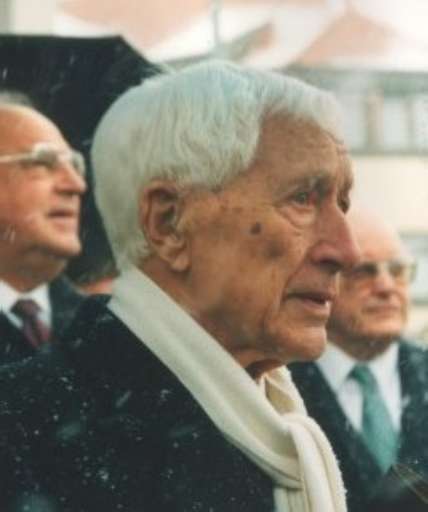 La violenza è normale? A Milano in mostra le fotografie di Ernst Jünger La violenza è normale? A Milano in mostra le fotografie di Ernst Jünger