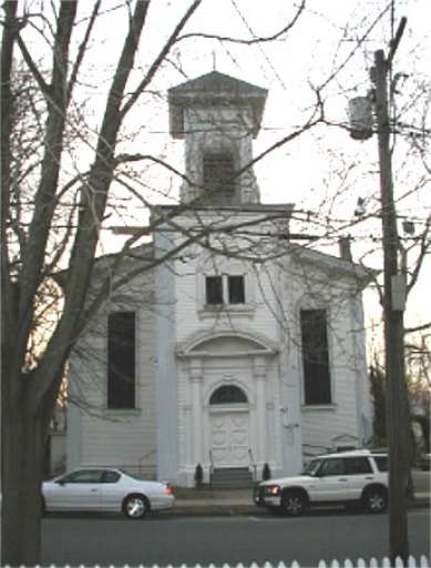 “Quella chiesa a New York? Mi ci faccio casa”. “Io invece la voglio per un museo…” “Quella chiesa a New York? Mi ci faccio casa”. “Io invece la voglio per un museo…”