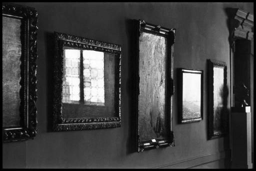 fino al 5.V.2008 | Elliott Erwitt / Aron Demetz | Roma, First Gallery