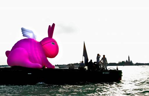 ALL’INSEGNA DELLA GRATUITÀ