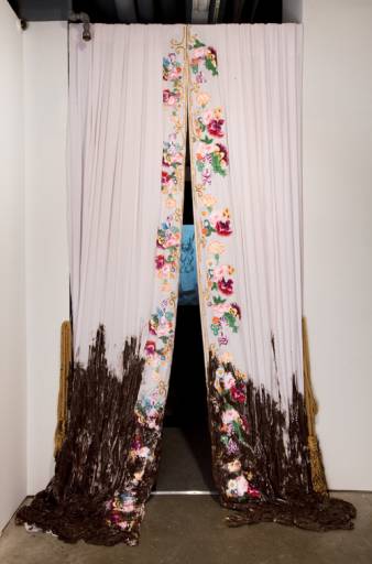 fino al 29.V.2010  | Behind the Curtain | Kelm | Shishkin | Milano, Giò Marconi