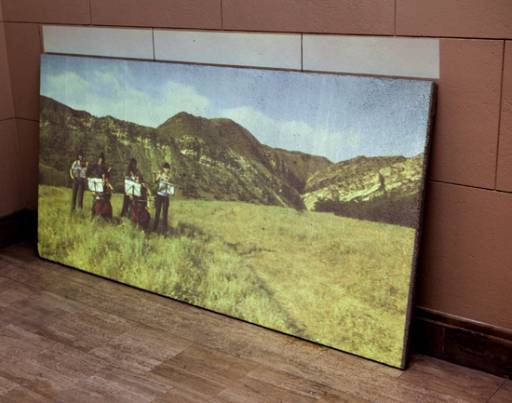 Un’ambasciata che va contemporary