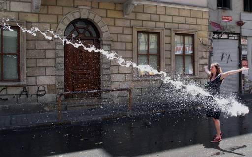 Artisti e studenti ricevuti da Erdogan, mentre a Istanbul gli occupanti di piazza Taksim tornano a Gezi Park |