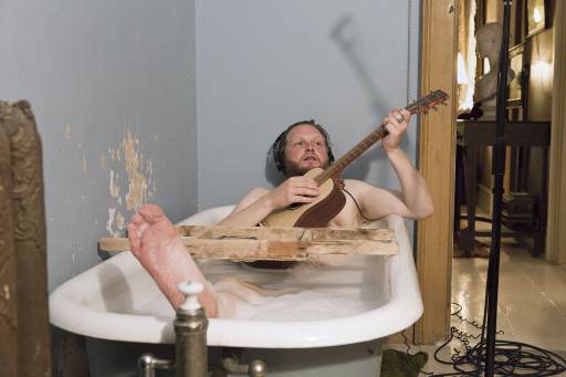 Kjartansson, la musica e l’amore. In una vasca da bagno
