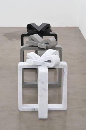 Fino al 27.IX.2014 | Mircea Cantor, Ti do la mia giovinezza | Magazzino, Roma