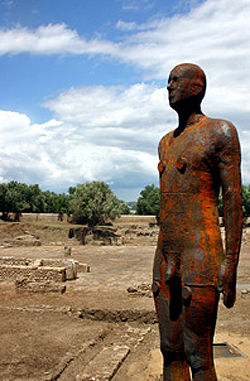 Antony Gormley al Parco di Scolacium. A Catanzaro