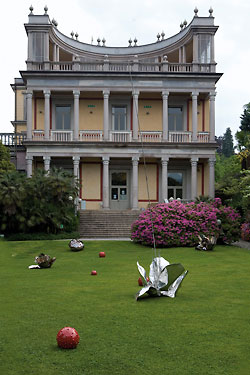 Inaugura il nuovo corso e i nuovi spazi espositivi di Villa Giulia a Verbania Inaugura il nuovo corso e i nuovi spazi espositivi di Villa Giulia a Verbania