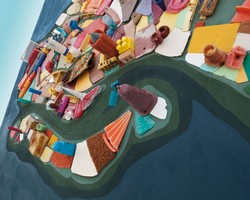 Venezia è un pesce fuor d’acqua? Il riciclaggio artistico di Marillina Fortuna ai Magazzini del Sale Venezia è un pesce fuor d’acqua? Il riciclaggio artistico di Marillina Fortuna ai Magazzini del Sale